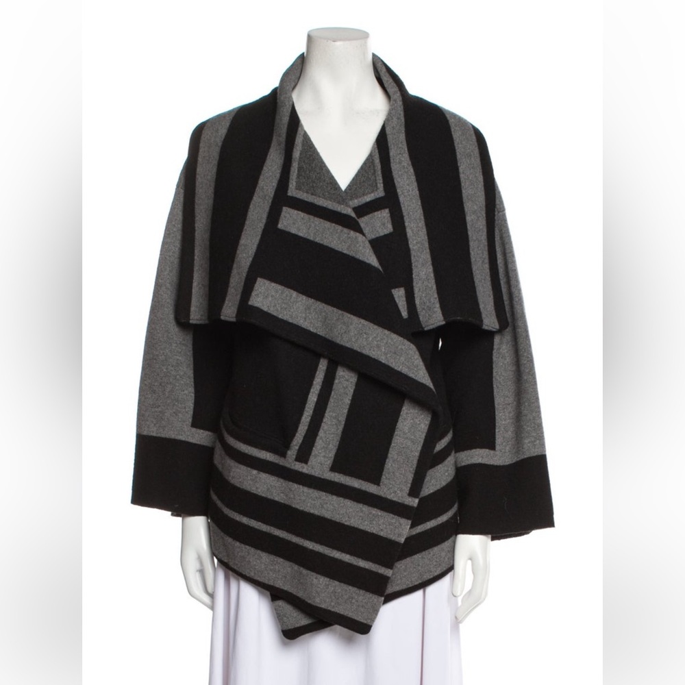 BURBERRY Black and Gray Women's Sweater wool cashmere XS LIKE NEW